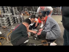 Russische klant aan van het de douanetoestel van de fabrieksinspectie de koppelingskwaliteit